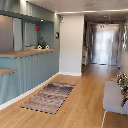 罗谢尔米尼姆公园和套房酒店 公寓式酒店 3*