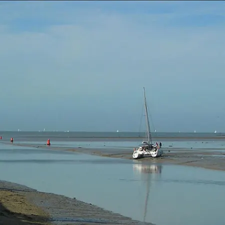 Aparthotel Sejours & Affaires La Rochelle Les Minimes