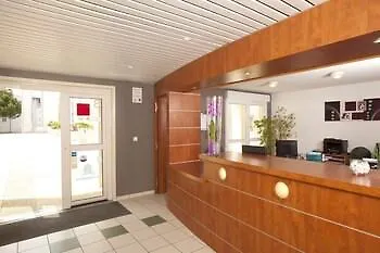公寓式酒店 罗谢尔米尼姆公园和套房酒店 3*