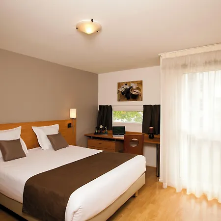 Sejours & Affaires Les Minimes מלון דירות 3*