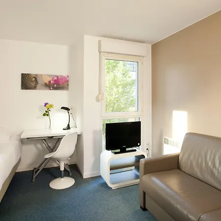 Sejours & Affaires Les Minimes 3*