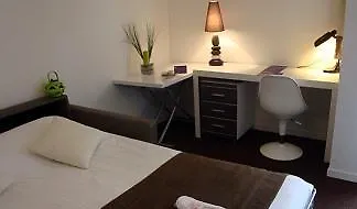罗谢尔米尼姆公园和套房酒店 公寓式酒店 拉罗歇尔
