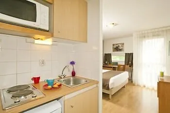 Hotel apartamentowy Sejours & Affaires Les Minimes 3*