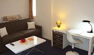 Sejours & Affaires Les Minimes Hotel apartamentowy 3*