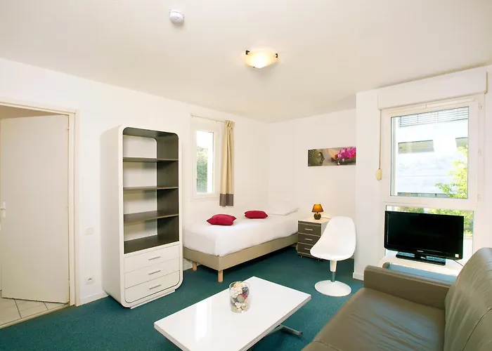 Hotel apartamentowy Sejours & Affaires Les Minimes