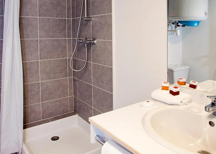 Hotel apartamentowy Sejours & Affaires Les Minimes 3*