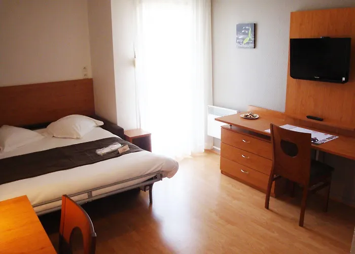 Hotel apartamentowy Sejours & Affaires Les Minimes 3*