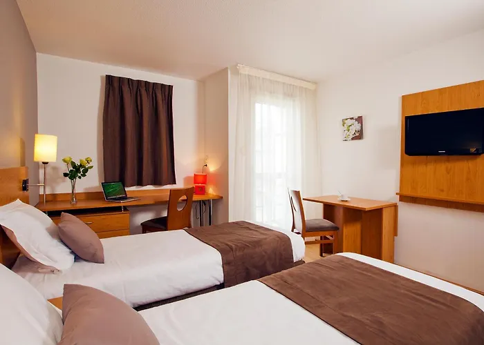 Hotel apartamentowy Sejours & Affaires Les Minimes