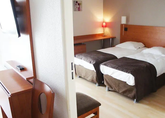 Hotel apartamentowy Sejours & Affaires Les Minimes