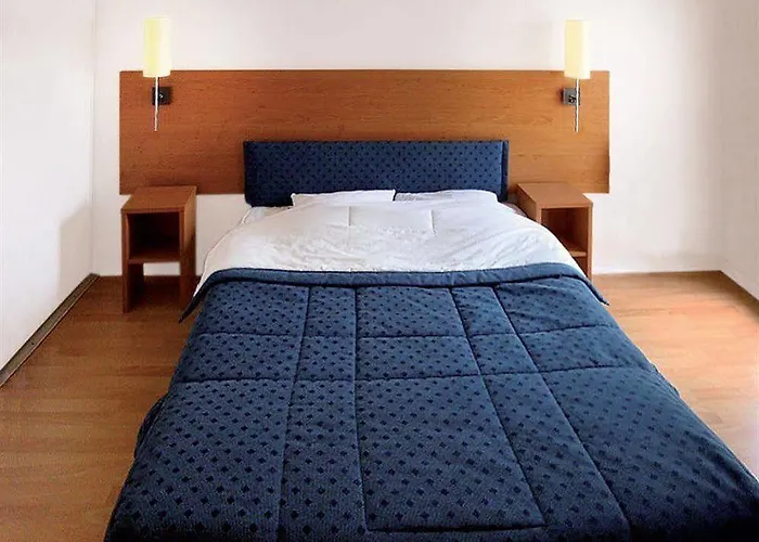 Sejours & Affaires Les Minimes 3*